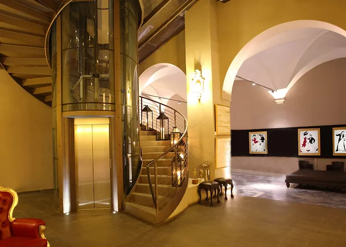 Borghese Palace Art Hotel